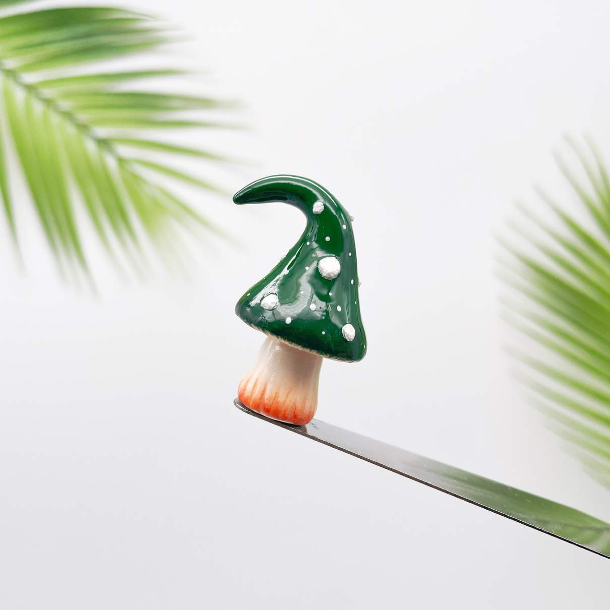 Mini Magic Hat Mushroom Ring Holder