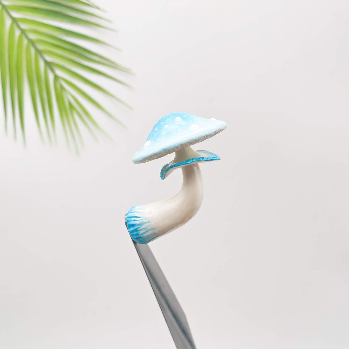 Kühlschrankmagnet mit Pilz-Farbverlauf, Blau-Weiß