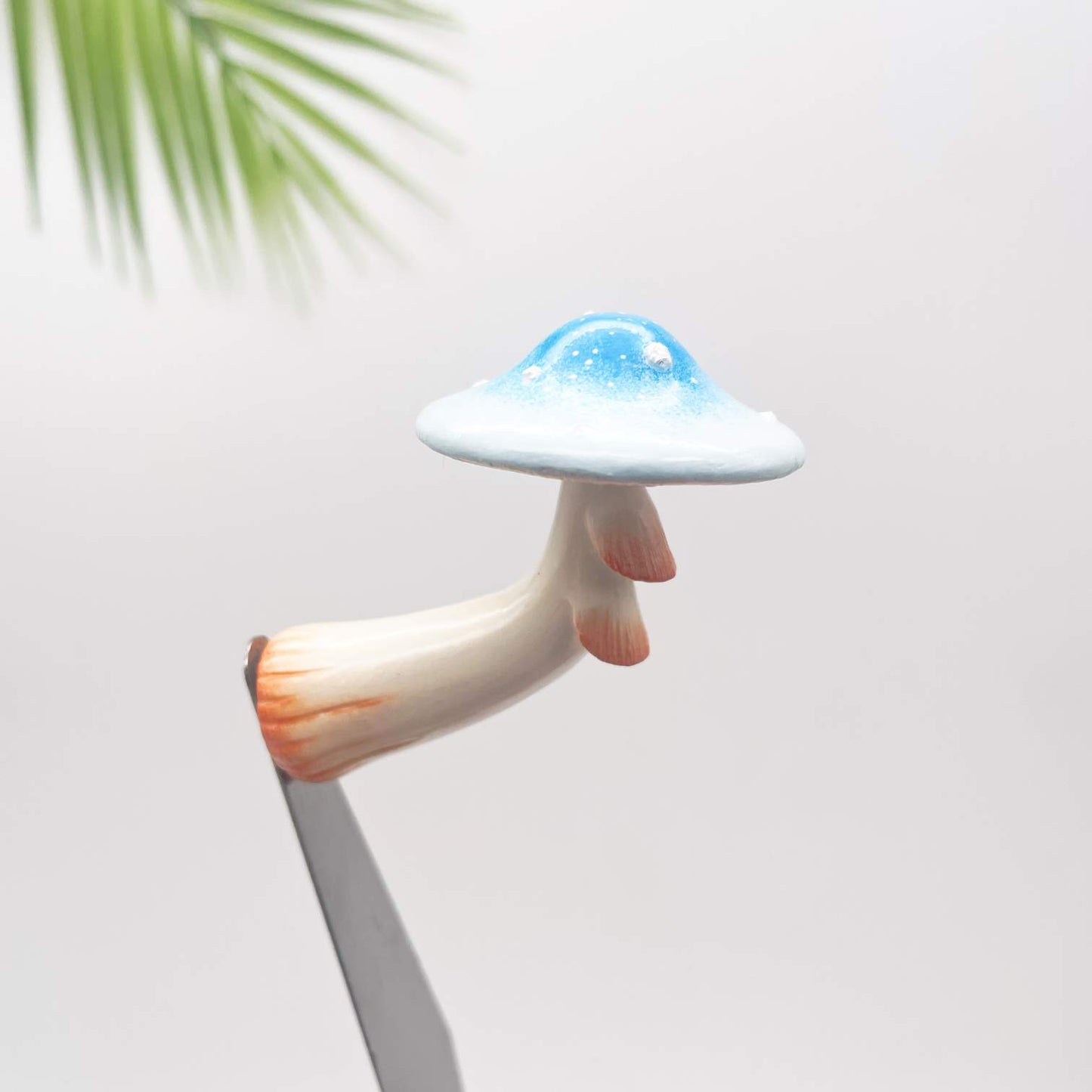 Kühlschrankmagnet mit Pilz-Farbverlauf, Blau-Weiß
